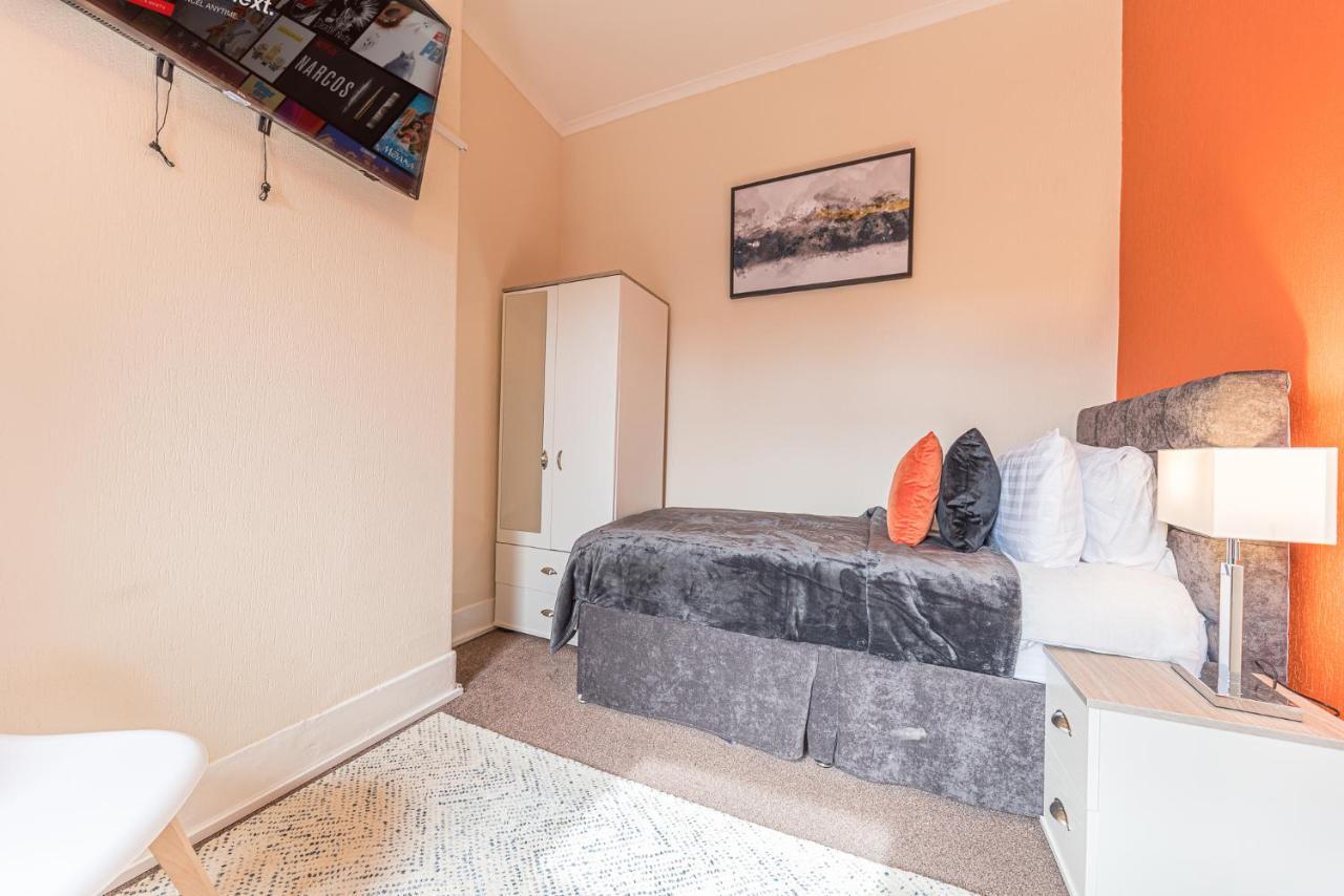 *King Bed* Luxury City Centre House Barrow-in-Furness Bagian luar foto
