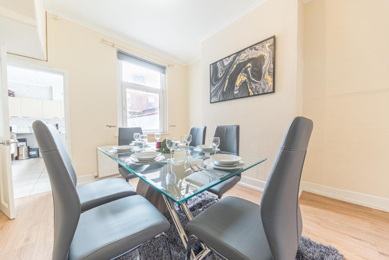 *King Bed* Luxury City Centre House Barrow-in-Furness Bagian luar foto