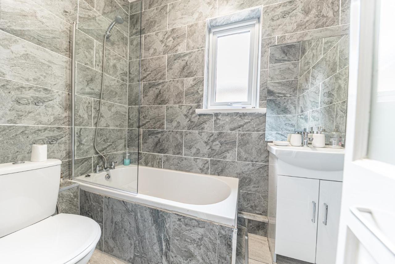 *King Bed* Luxury City Centre House Barrow-in-Furness Bagian luar foto